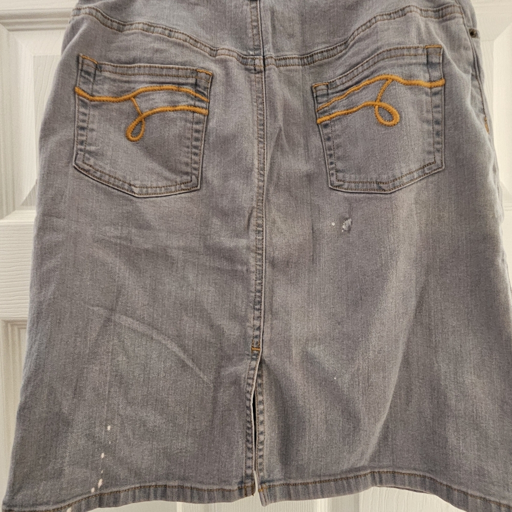 Sz 6p Jones NY light blue denim skirt